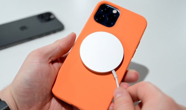 苹果正在开发新的MagSafe配件